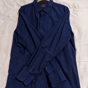 Untuckit xl blue with red dots slim